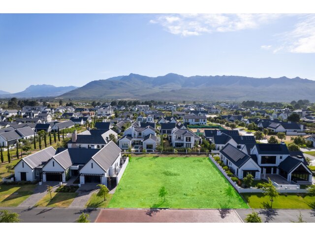 <!--[if BLOCK]><![endif]--> 1335  Cowdry Grove, Val de Vie, Paarl <!--[if ENDBLOCK]><![endif]-->